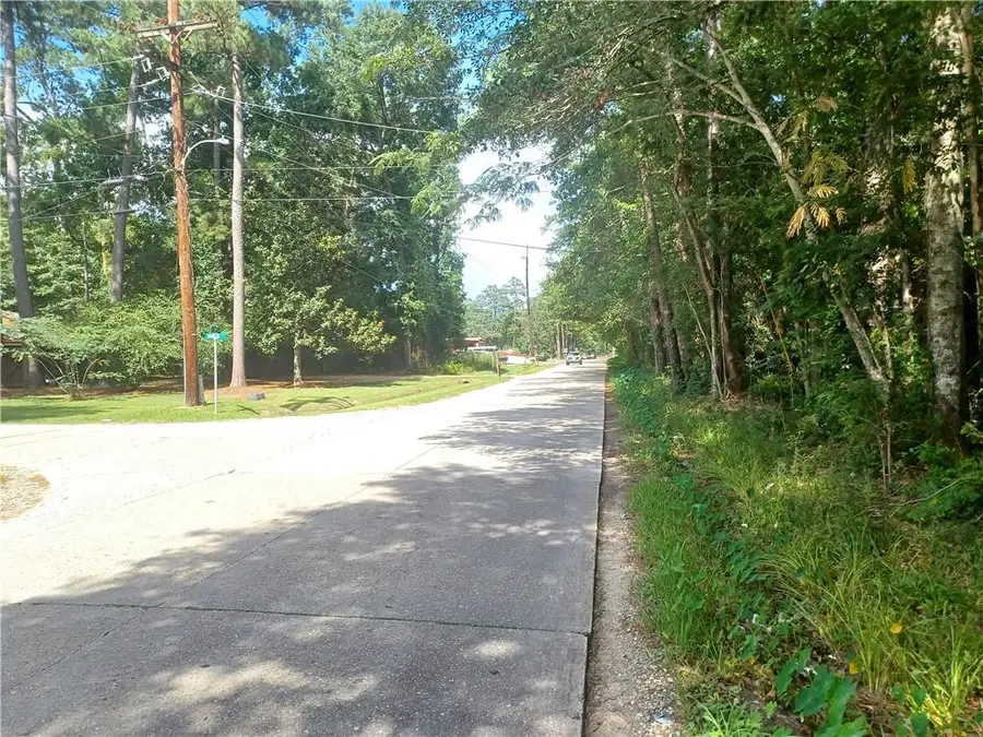 E 32nd Avenue, Covington, LA 70433 - Image #3