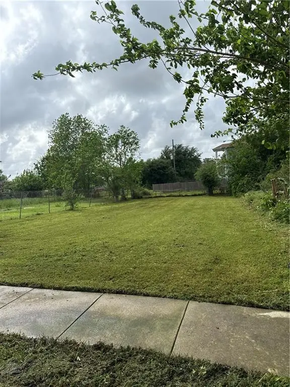 1732 Benton Street, New Orleans, LA 70117 - #2