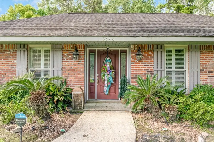 8576 Lake Park Drive, Denham Springs, LA 70726 - Image #2