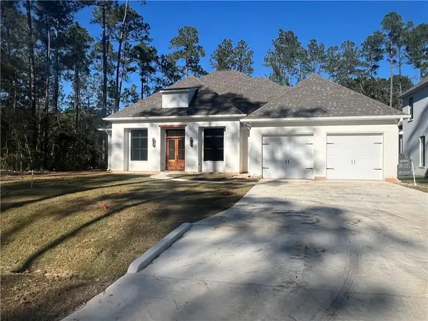 184 Chateau Papillon, Mandeville, LA 70471