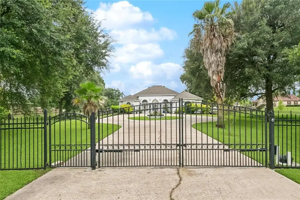 104 S. Kenner Avenue, Waggaman, LA 70094 - #1