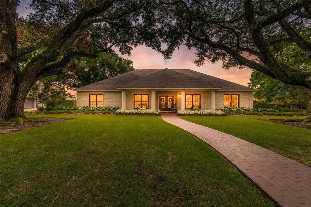 4402 Wendover Boulevard, Alexandria, LA 71303 - #1