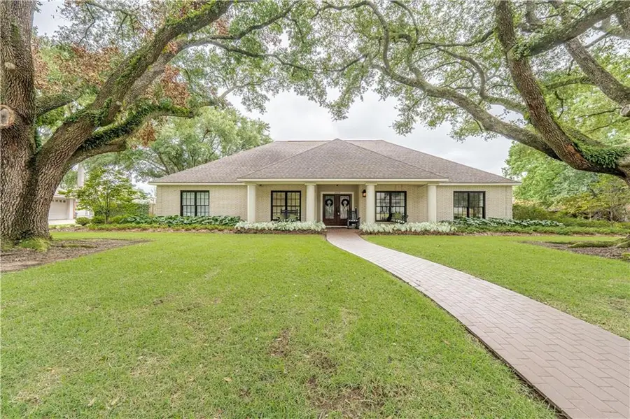 4402 Wendover Boulevard, Alexandria, LA 71303 - #2