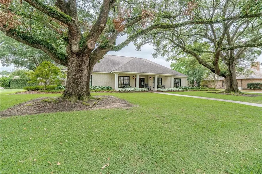 4402 Wendover Boulevard, Alexandria, LA 71303 - #3