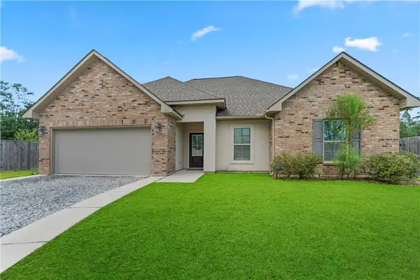 1104 E Creek Court, Covington, LA 70435