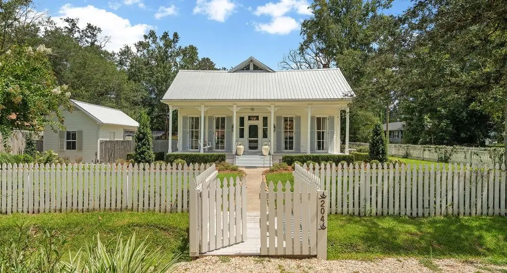 204 W 15th Avenue, Covington, LA 70433 - #1
