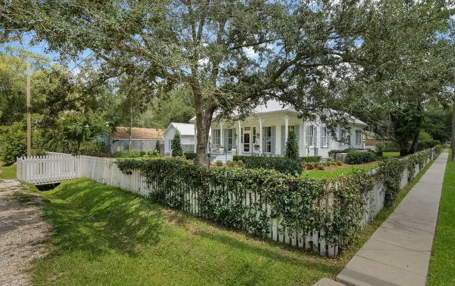204 W 15th Avenue, Covington, LA 70433 - #2