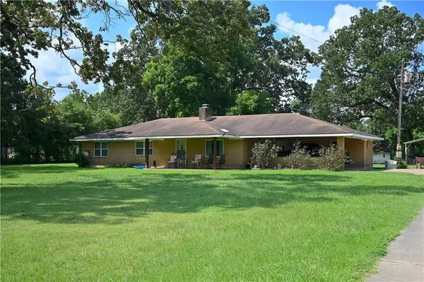 1025 W Bryant Road, Center Point, LA 71323