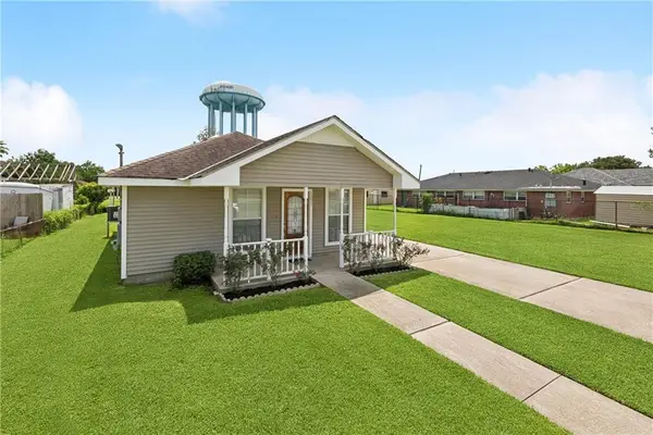 1325 Angela Avenue, Arabi, LA 70032