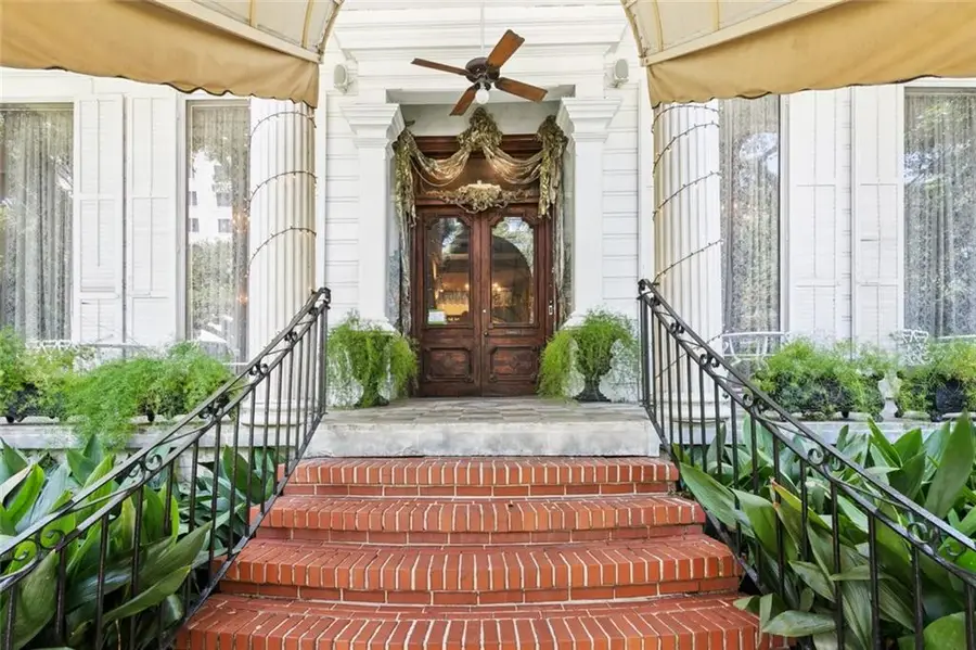 2220 Saint Charles Avenue, New Orleans, LA 70130 - Image #3