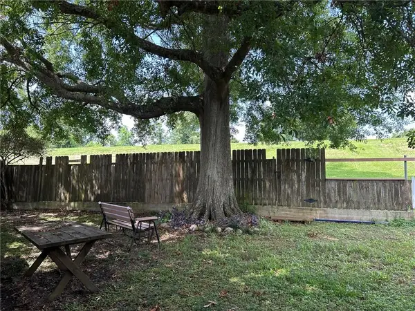 8 Glenwood Avenue, Harahan, LA 70123