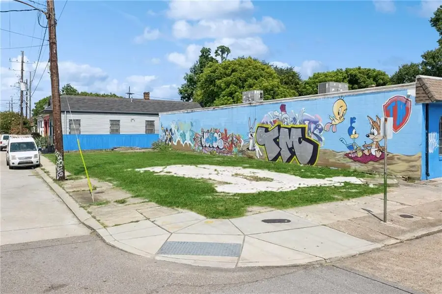 4201 St Claude Avenue, New Orleans, LA 70117 - Image #2