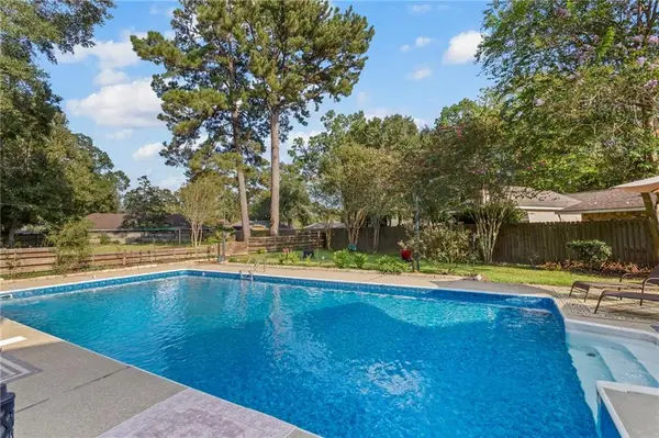 8028 Chaperral Drive, Denham Springs, LA 70726