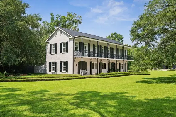 401 Country Club Drive, Covington, LA 70433