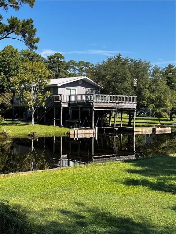 59070 Muriel Lane, Lacombe, LA 70445