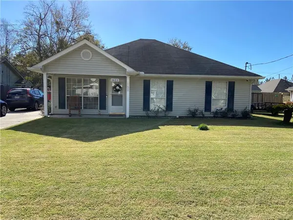 1622 Penrose Street, Mandeville, LA 70447