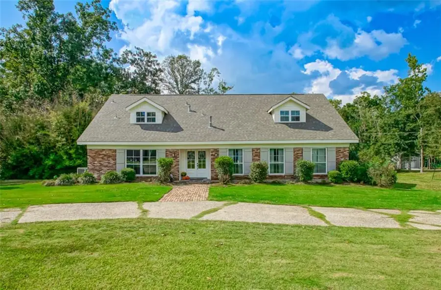 217 Tchefuncte Drive, Covington, LA 70433 - #2
