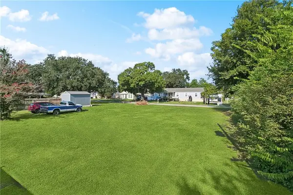 19 Gibbs Drive, Chalmette, LA 70043