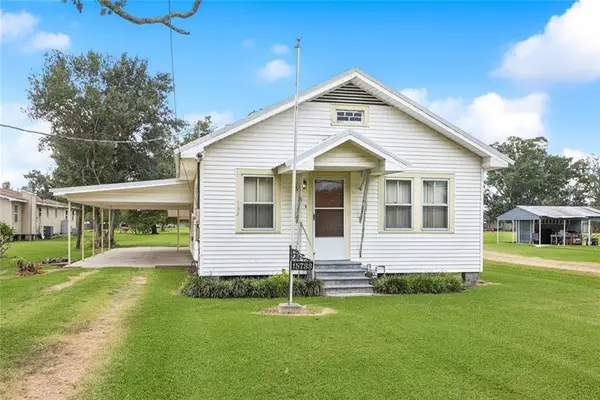 15733 River Road Road, Hahnville, LA 70057