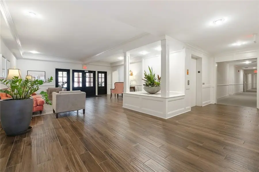 801 Rue Burgundy #218, Metairie, LA 70005 - Image #2