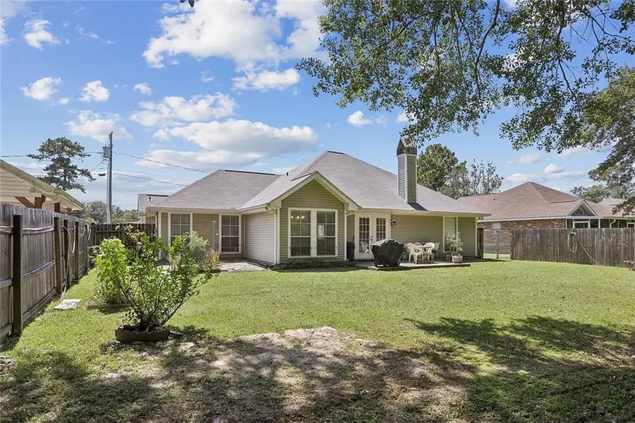 20369 Rue Jondolyn Drive, Ponchatoula, LA 70454 - Image #2