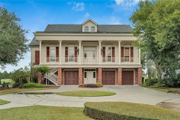 7 Golf Villa Drive, New Orleans, LA 70131