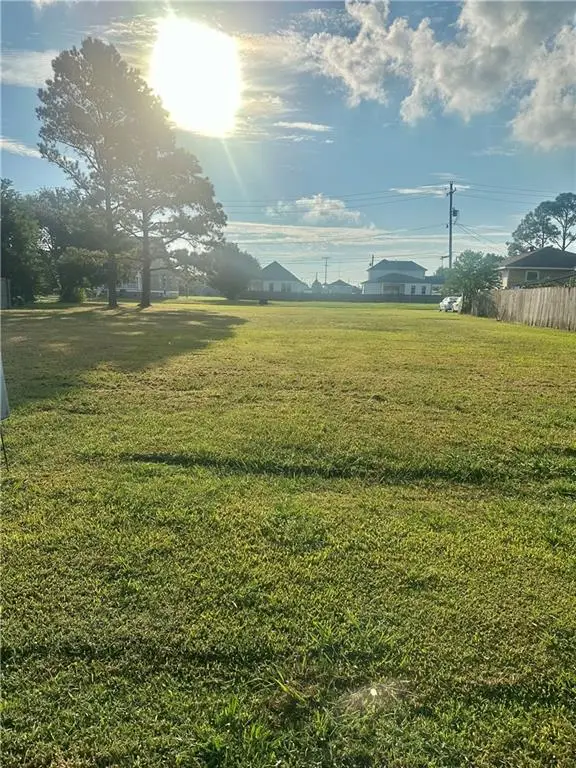 1811 Alexander Drive, Arabi, LA 70032