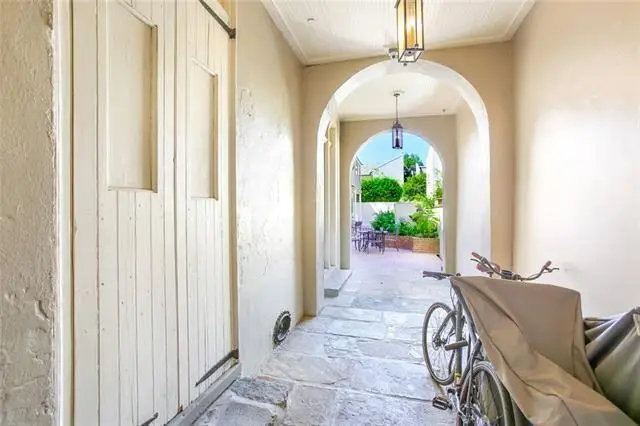 1225 Bourbon Street #E, New Orleans, LA 70116 - #2