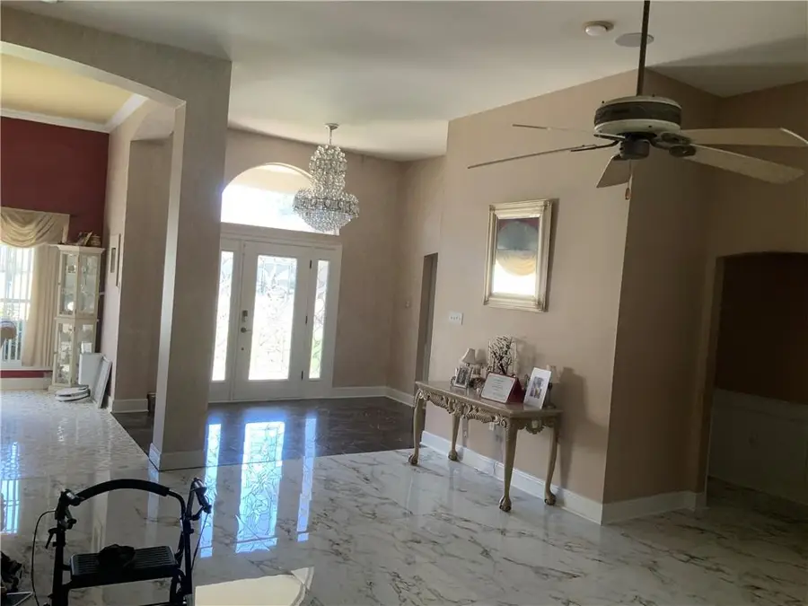 1117 Lake Louise Drive, Gretna, LA 70056 - #2