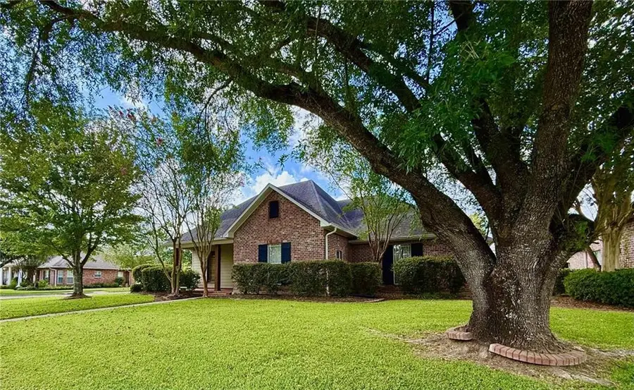 358 W Shore Drive, Alexandria, LA 71303 - #2