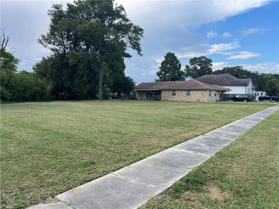 70 Patterson Drive, Chalmette, LA 70043 - Image #3