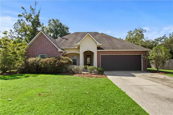 911 Woodsprings Court, Covington, LA 70433