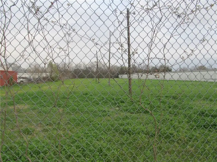 525 Whitney Avenue, Gretna, LA 70056 - #2