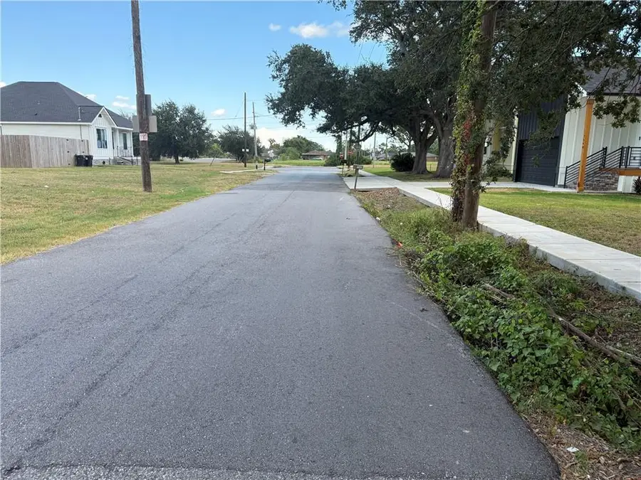 7935 Edgelake Court, New Orleans, LA 70126 - #3