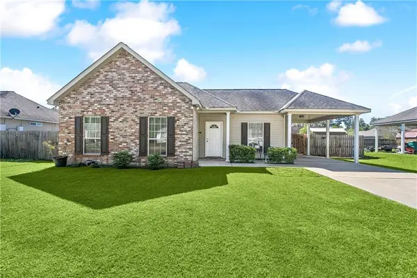 40222 Pecan Allee Street, Ponchatoula, LA 70454