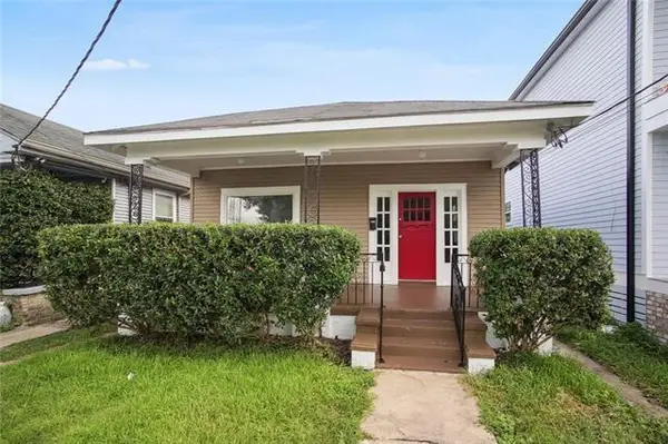 8725 Belfast Street, New Orleans, LA 70118