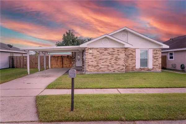 2541 Rue Jesann Drive, Marrero, LA 70072