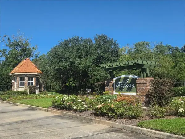 10 Couret Place, New Orleans, LA 70131