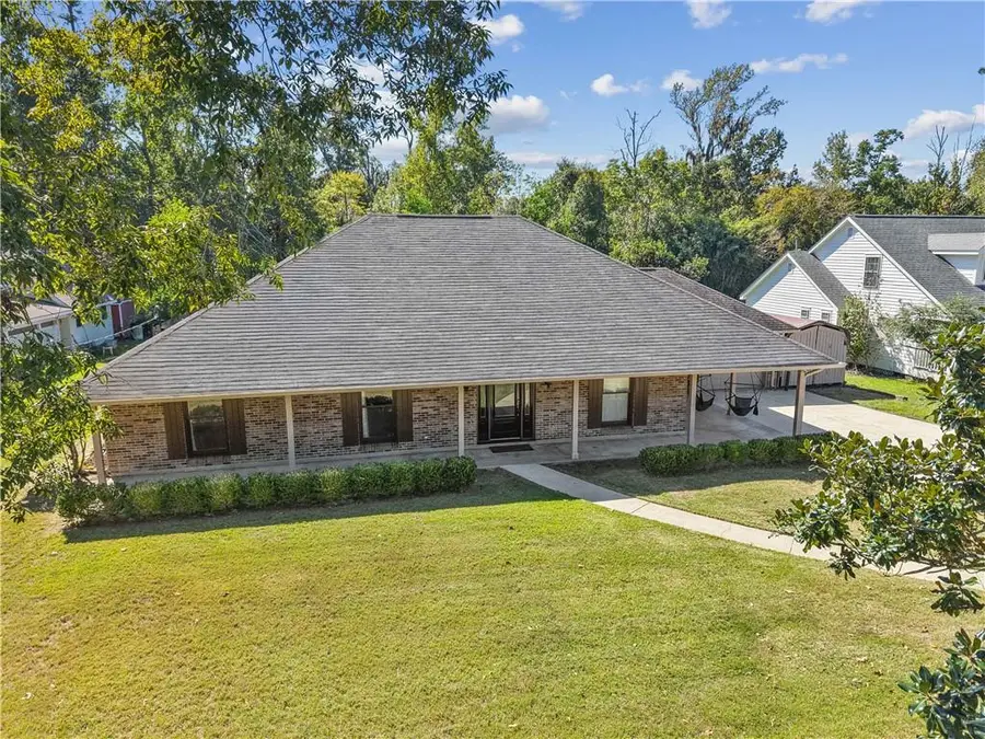212 Spruce Street, Mandeville, LA 70471 - Image #2