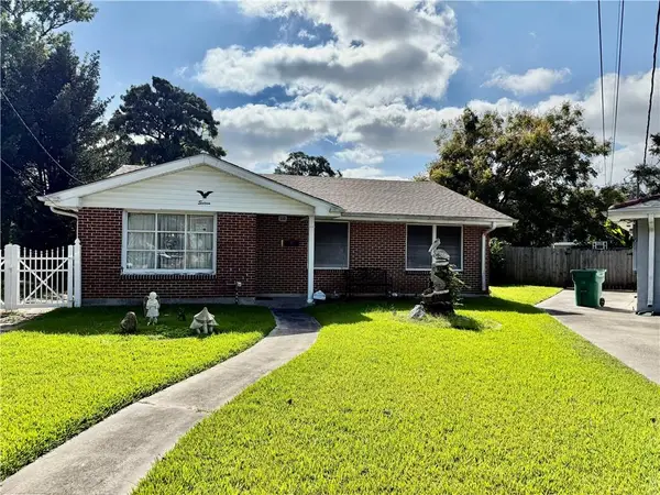 16 Donald Court, Metairie, LA 70003