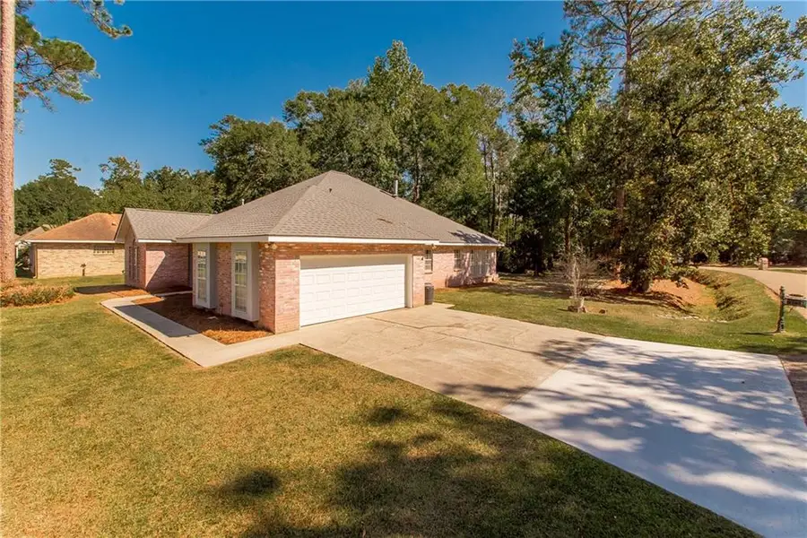 105 Cherokee Drive, Abita Springs, LA 70420 - Image #2