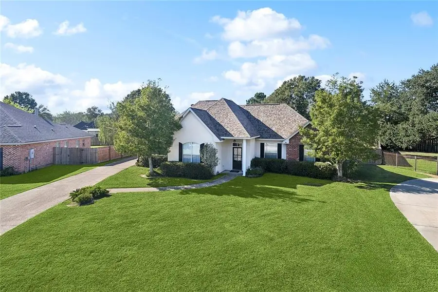 447 Gainesway Drive, Madisonville, LA 70447 - Image #2