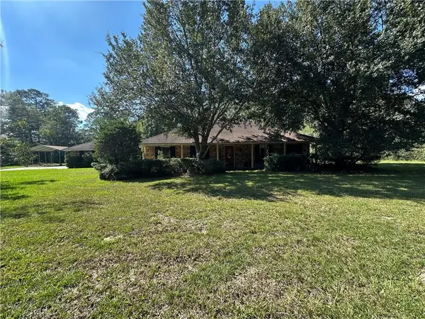 60327 E Spruce Lane, Lacombe, LA 70445