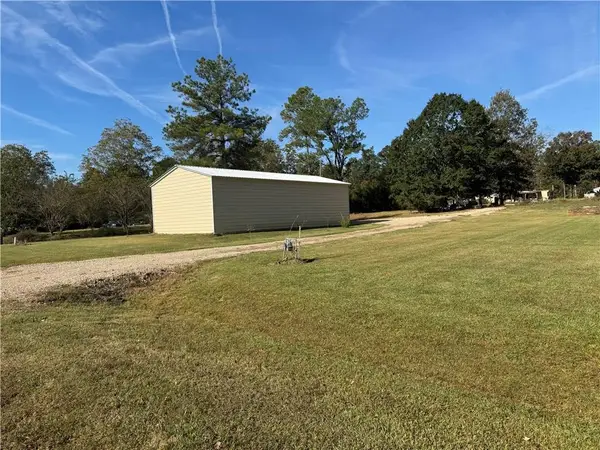 638 Effie Highway, Deville, LA 71328