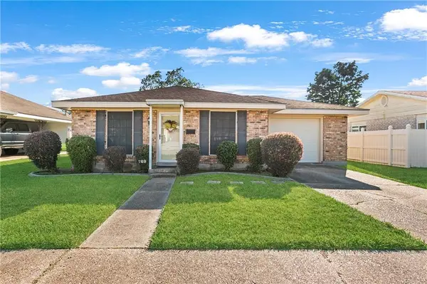 769 Goodson Drive, Gretna, LA 70056