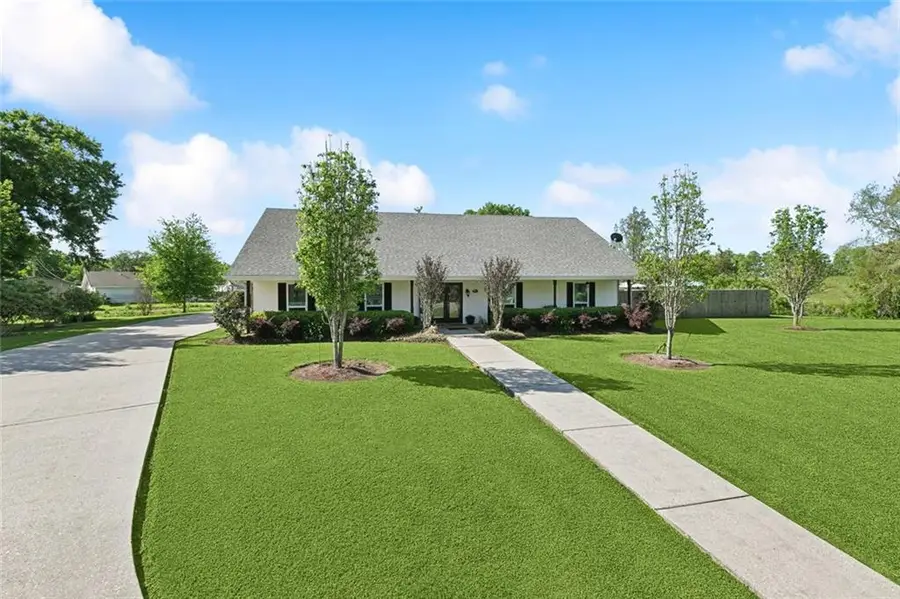 313 Sarah Victoria Drive, Belle Chasse, LA 70037 - Image #2