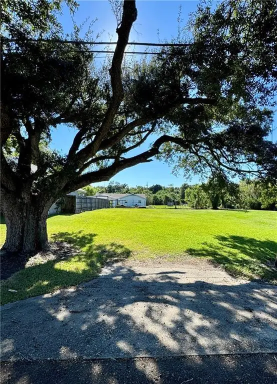 3063 Behrman Highway, New Orleans, LA 70114