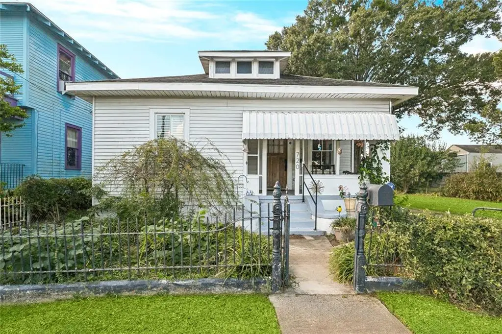 720 Derbigny Street, Gretna, LA 70053 - Image #1
