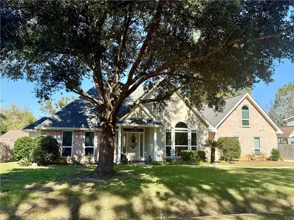 205 Woodcrest Drive, Covington, LA 70433