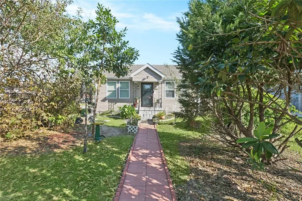 221 W Urquhart Street, Chalmette, LA 70043 - Image #1
